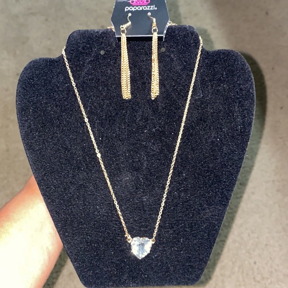 NWT Heart Shape Diamond w/ Gold Chain & Earrings Set - Picture 4 of 4